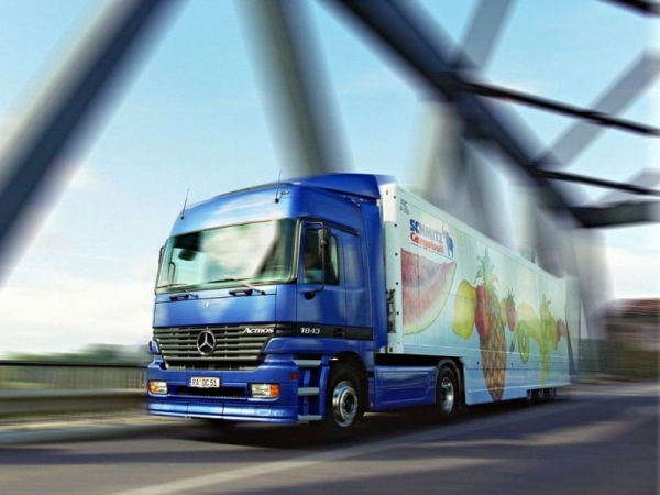Poze camioane Mercedes Benz_14